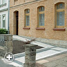 Rollstuhlrampe vor dem Haus